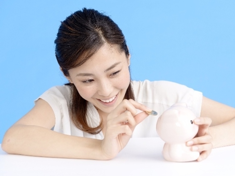 2017年採用、初任給を上げる業界は?